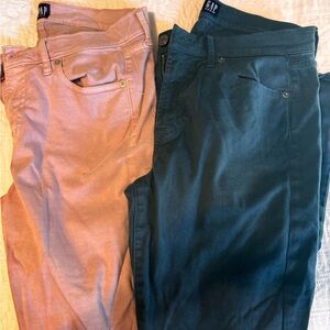 Woman’s gap leggings.